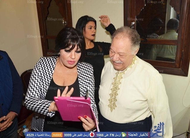 بالصور فيفى عبده تحضر عرض مسرحى ليحيى الفخرانى