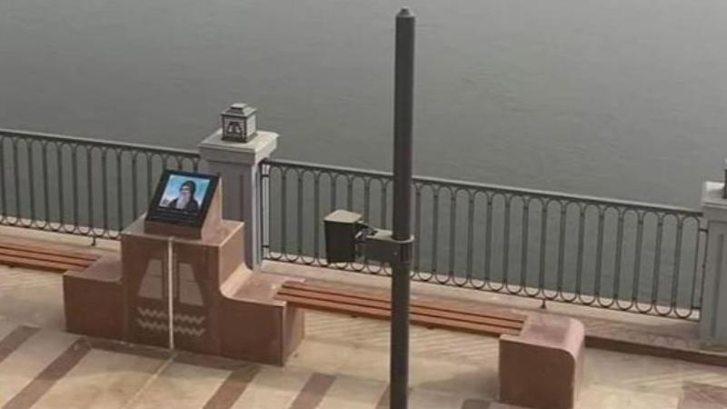 شاهد ما فعلتة محافظة بنى سويف بصورة الانبا انطونيوس امام كورنيش النيل