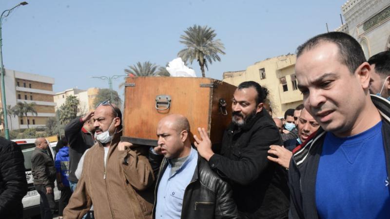 كلمات مؤثرة وصورة توجع القلوب لـ ابراهيم سعيد نجم منتخب مصر بعد وفاة والدة