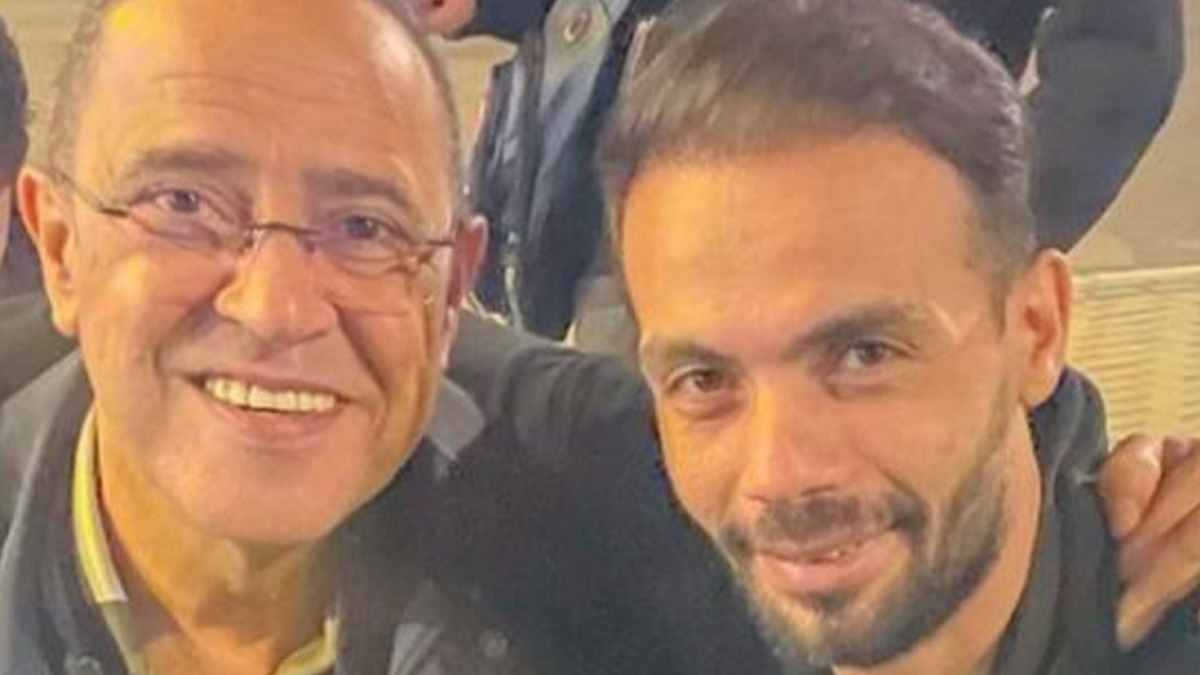 بعد اعتزاله أشرف عبد الباقي يعيد هذا الفنان للعمل بمسرحية أمام السيسى