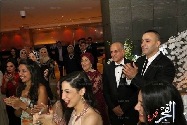 أحمد السقا بصحبة زوجته فى حفل زفاف عائلي صور