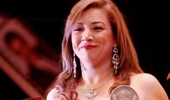 christian-dogma.com الفنانات المذيعات يبحثن عن الشهرة.